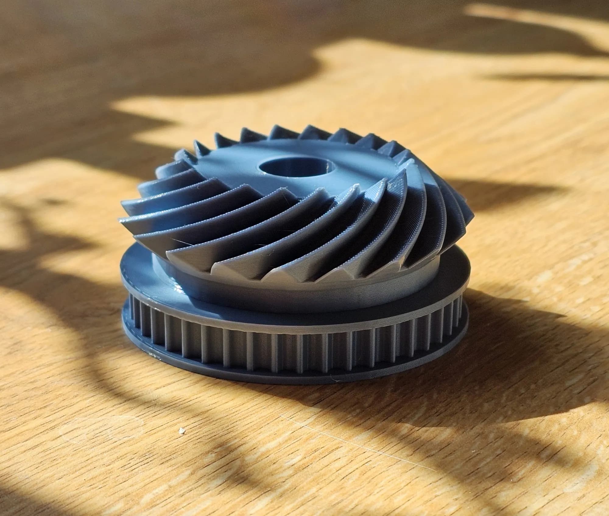 Printed hypoid gear with its HTD pulley as one body
