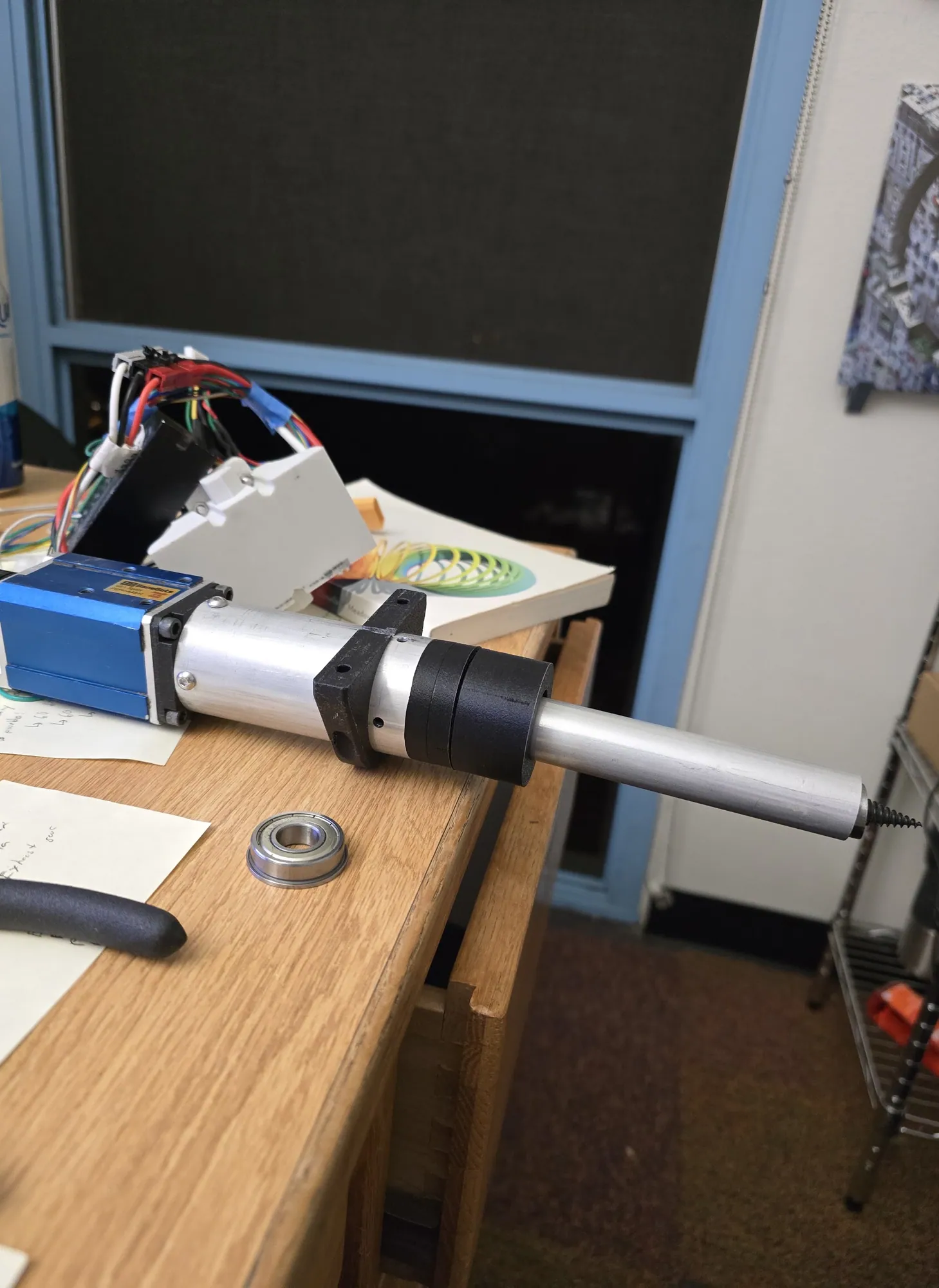 Drill with the printed cache housing