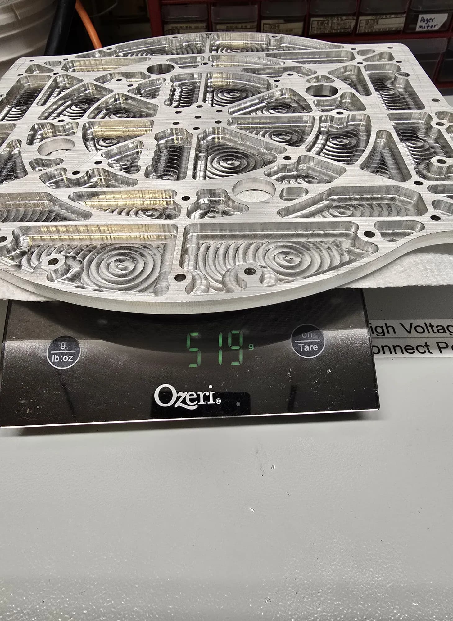 Base plate on the scale: 519 g