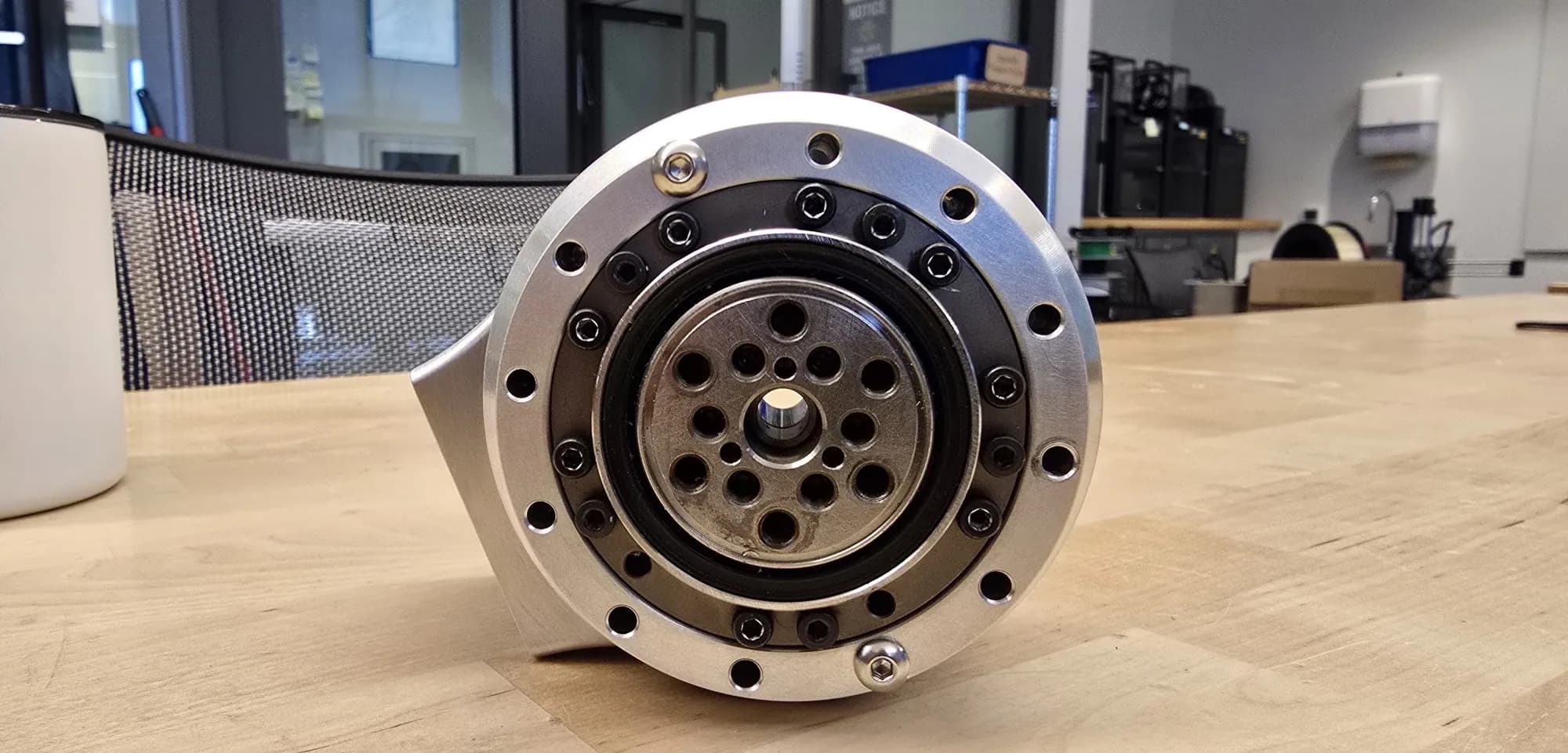 Machined housing with the harmonic drive seated