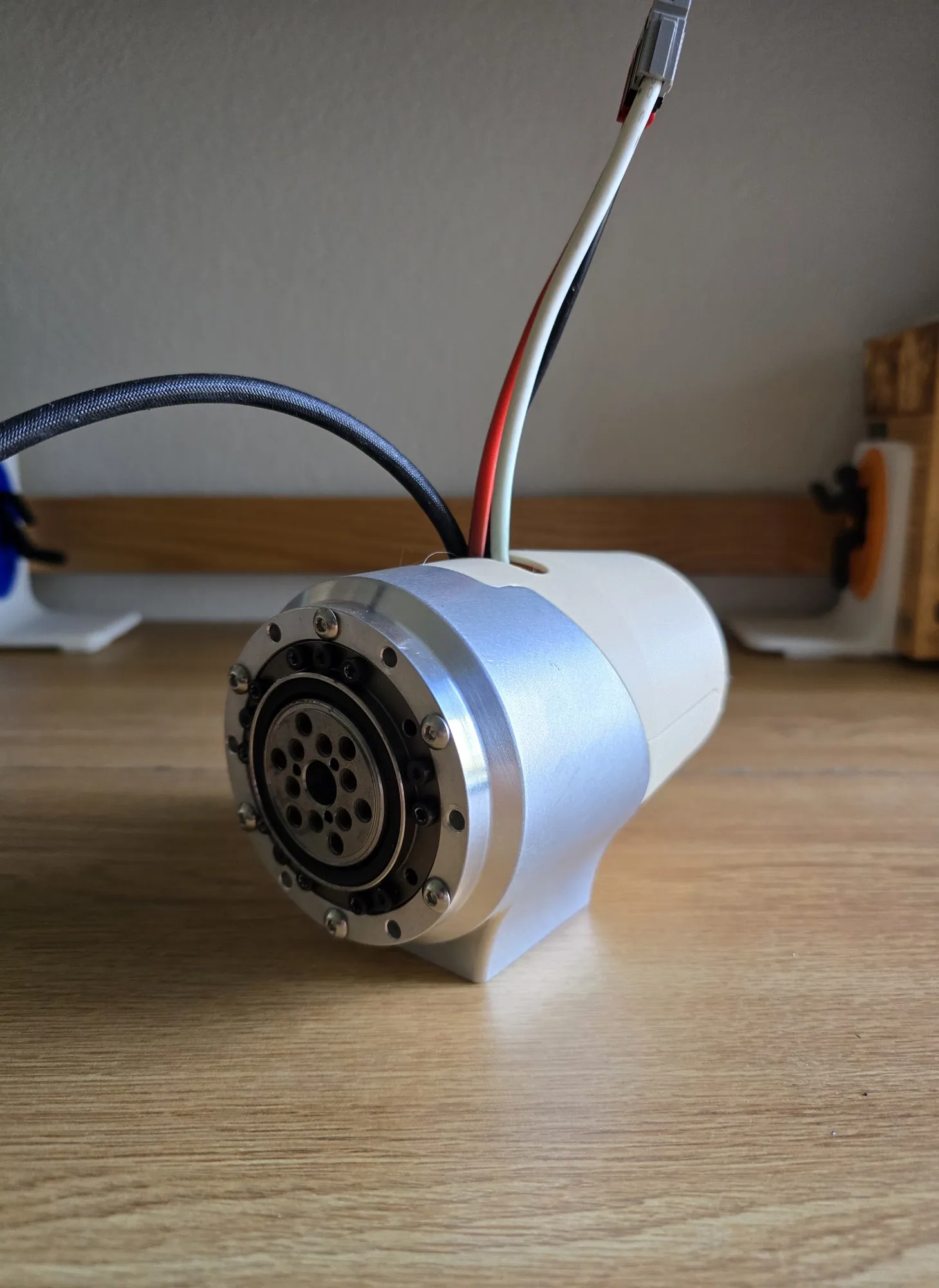 Assembled module: output face